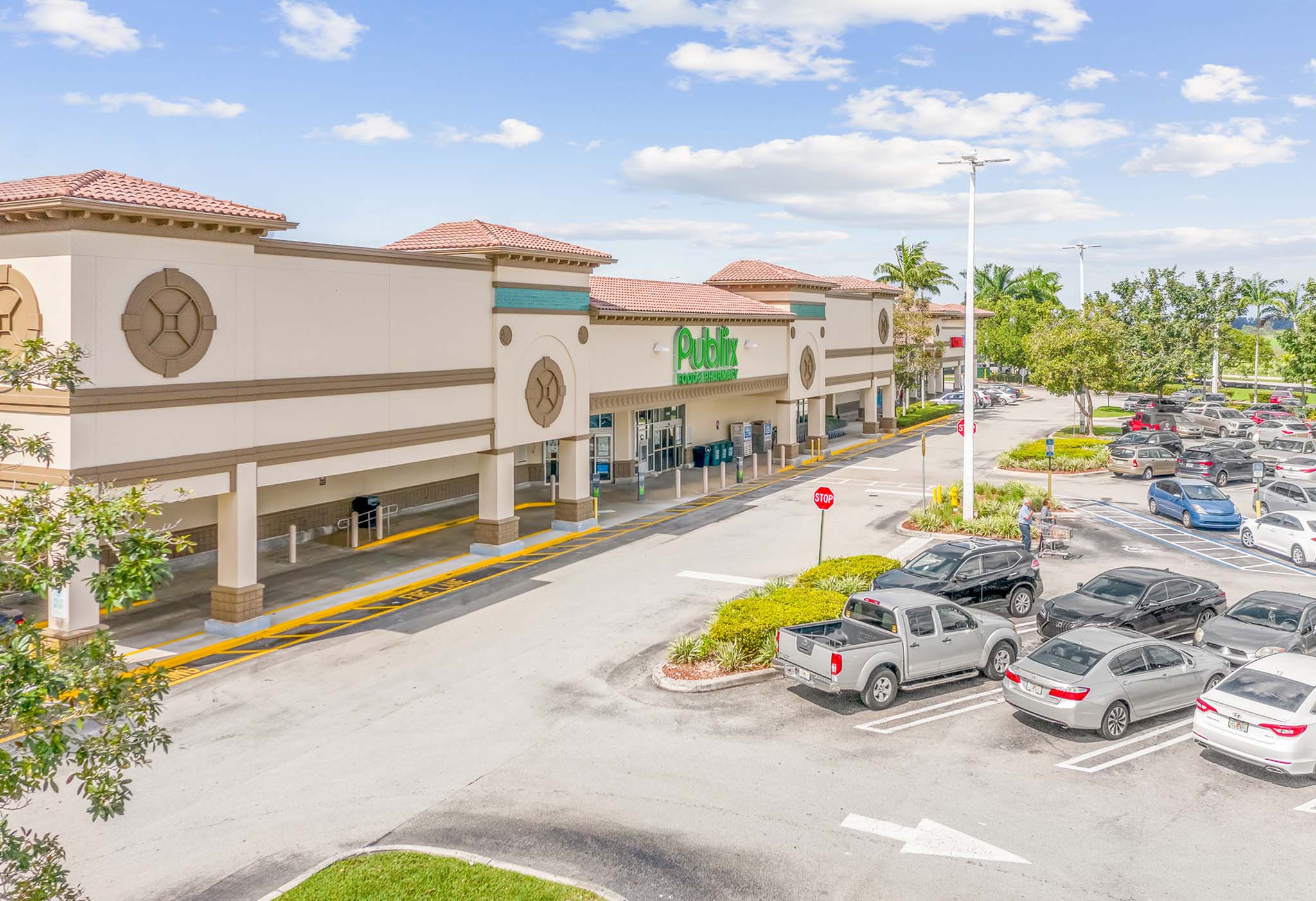 Shoppes of Paradise Lakes