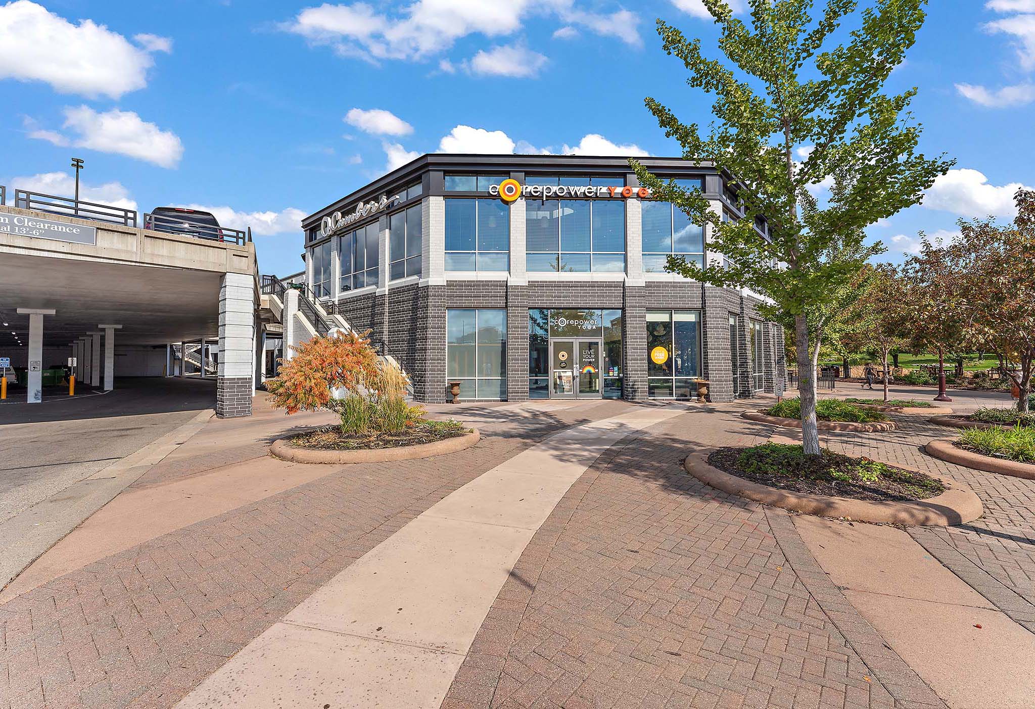 Edina MN: Centennial Lakes Plaza - Retail Space - Phillips Edison