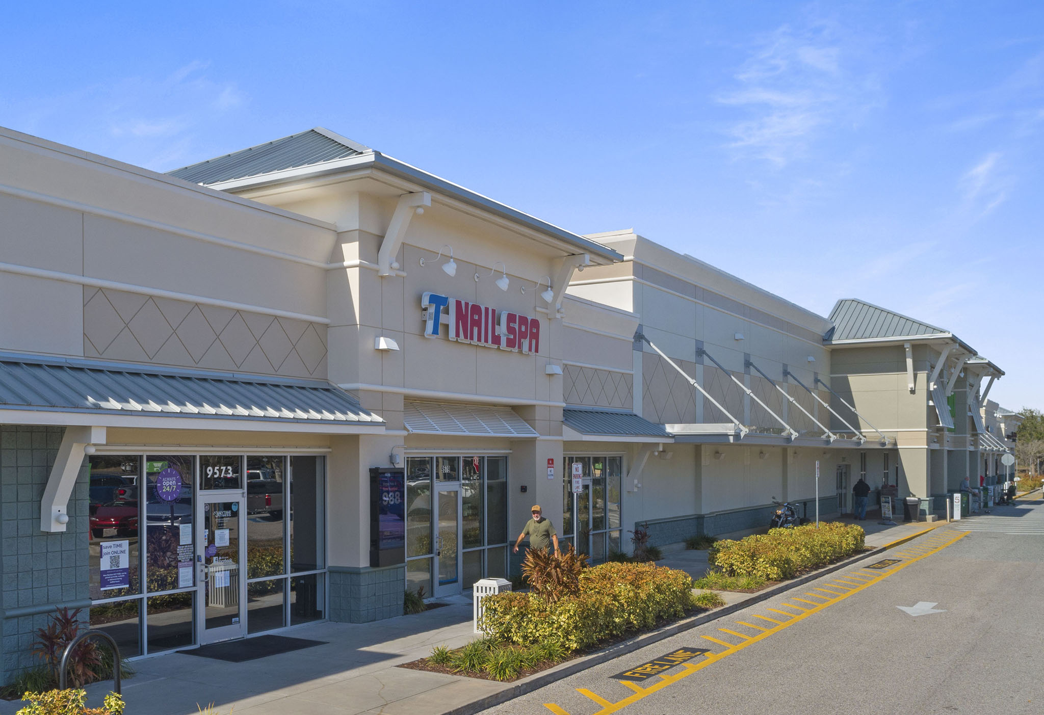 Shoppes at Glen Lakes 2