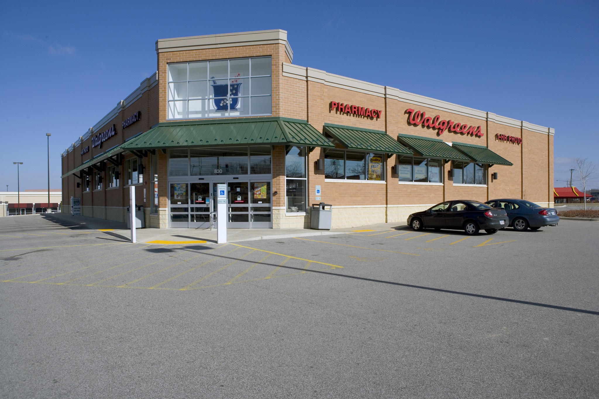 Retail Space for Lease in Bettendorf, IA Duck Creek Plaza PECO