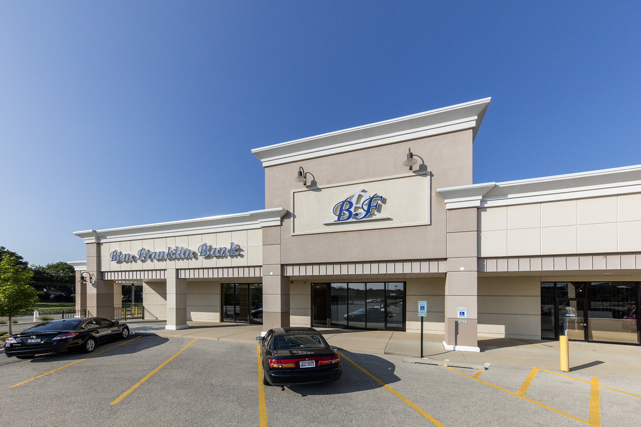 Retail Space for Lease in Rolling Meadows, IL Rolling Meadows