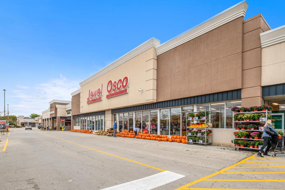 Retail Space for lease in Rolling Meadows Shopping Center, Rolling Meadows, IL - 1