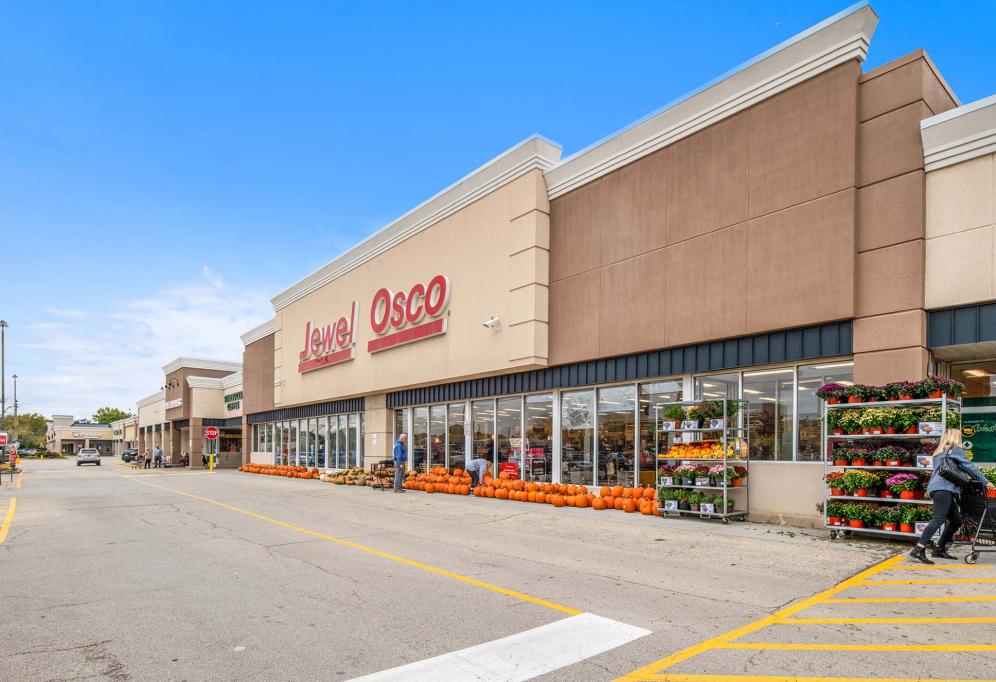 Retail Space for lease in Rolling Meadows Shopping Center, Rolling-Meadows, IL - 1