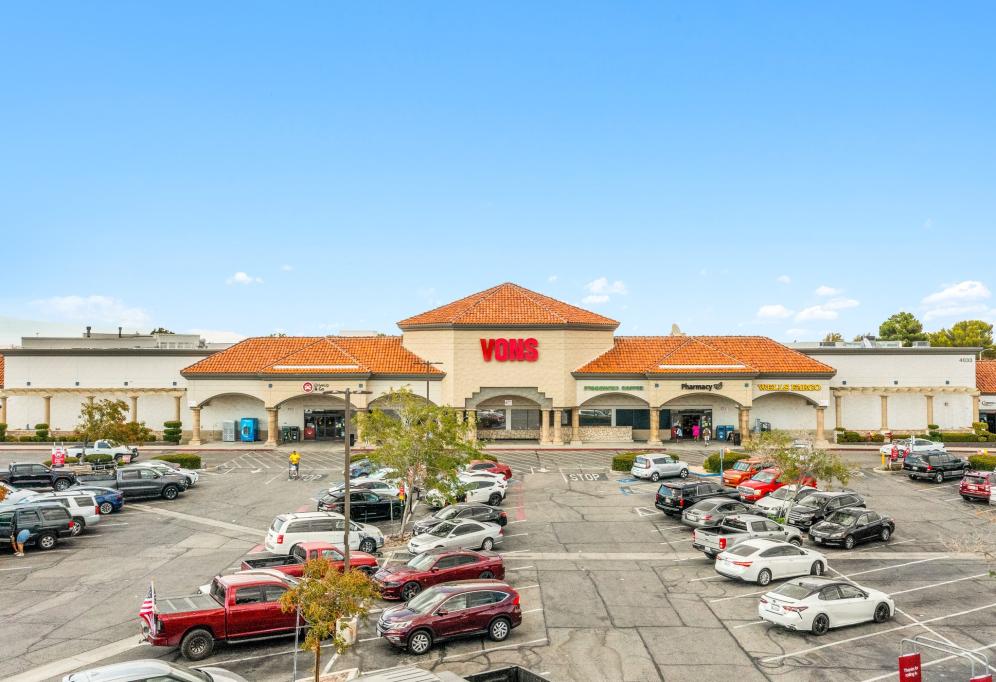 Retail Space for lease in Quartz Hill Towne Centre, Lancaster, CA - 1