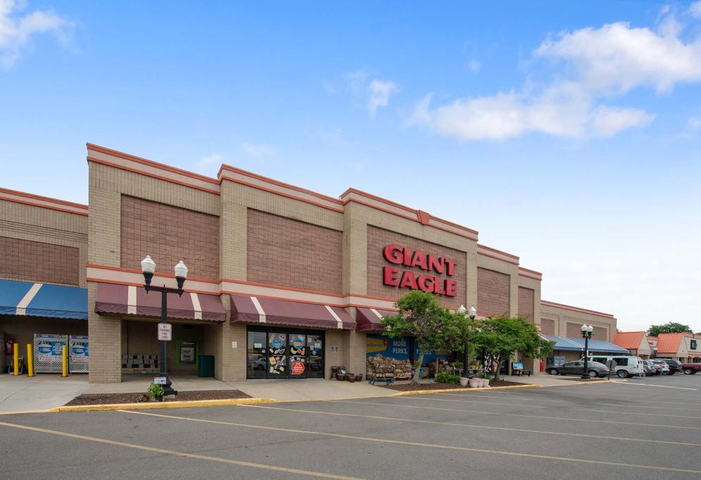 Retail Space for lease in Hartville Centre, Hartville, OH - 1