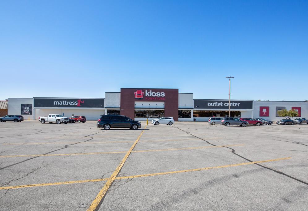 Retail Space for lease in South Oaks Plaza, St. Louis, MO - 1