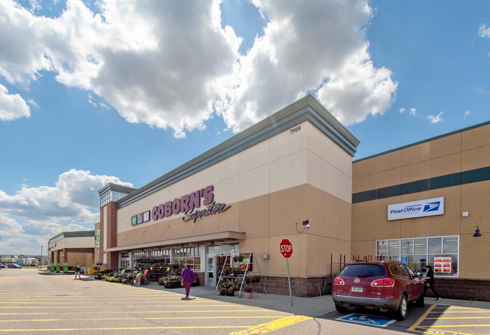 Edina MN: Centennial Lakes Plaza - Retail Space - Phillips Edison