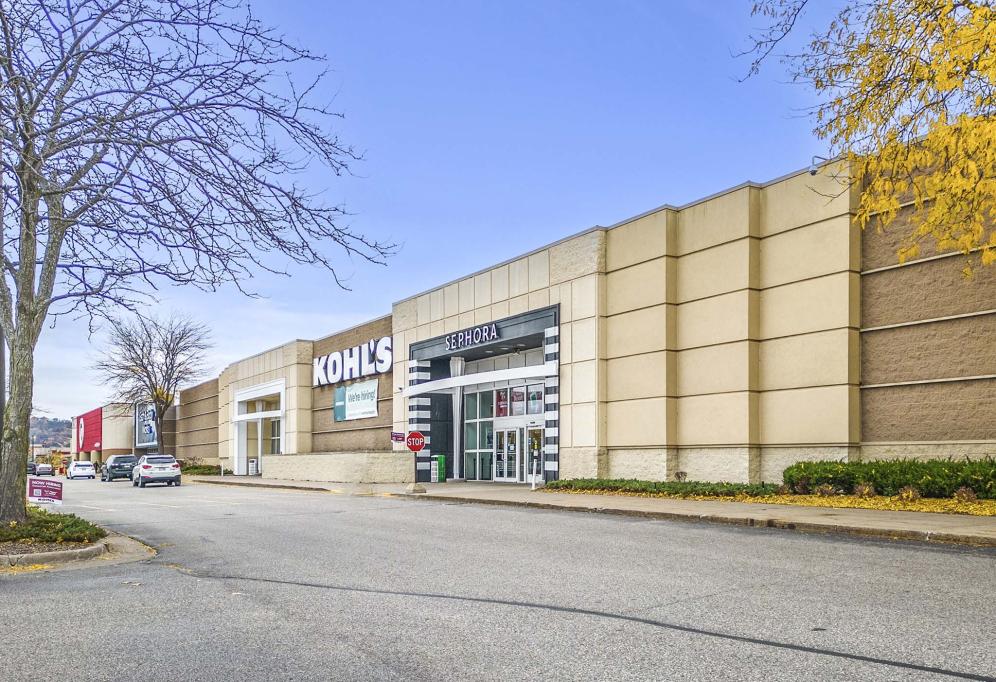 Retail Space for lease in Kohl's Onalaska, Onalaska, WI - 1