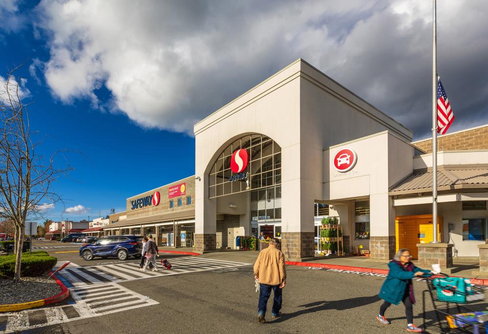 Retail Space for lease in Renton Highlands Shopping Center, Renton, WA - 1