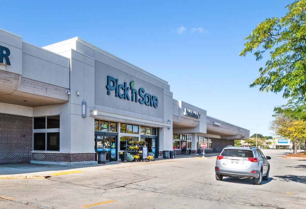 Retail Space for lease in Point Loomis, Milwaukee, WI - 1