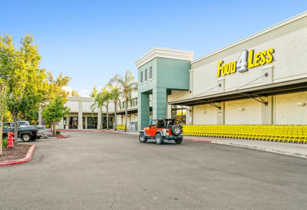 Retail Space for lease in Central Valley Marketplace, Ceres, CA - 1