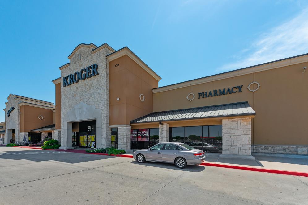 Retail Space for lease in Stone Gate Plaza, Crowley, TX - 1