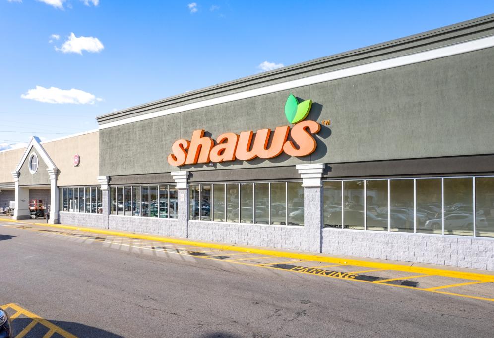 Retail Space for lease in Shaw's Plaza Raynham, Raynham, MA - 1