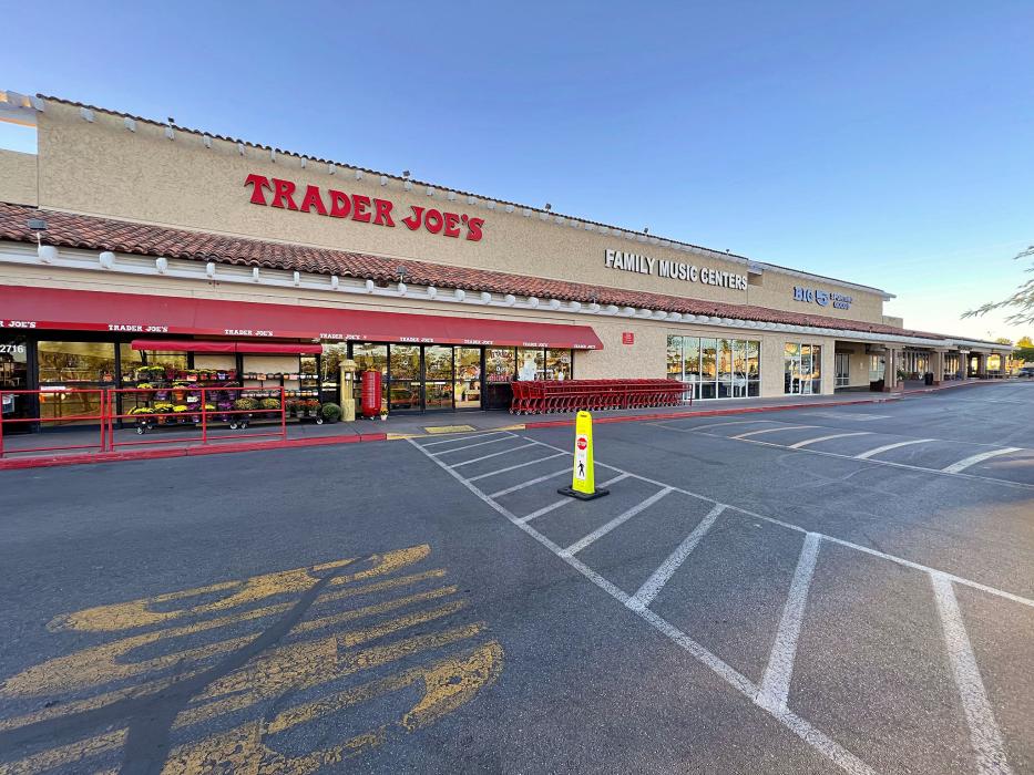 Retail Space for lease in Green Valley Plaza, Henderson, NV - 1