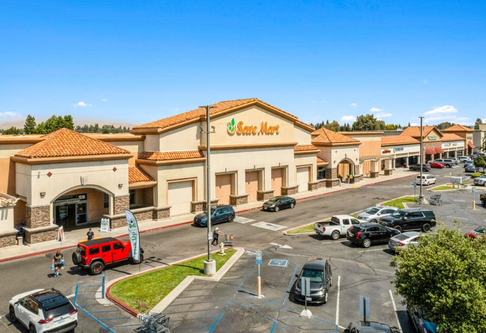 Retail Space for lease in Windmill Marketplace, Clovis, CA - 1